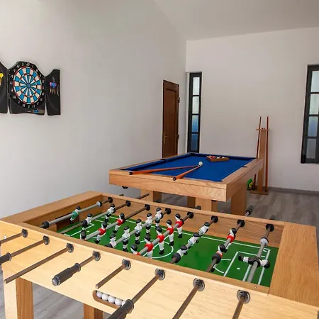 Modern 6 Bedroom Villa Portimao