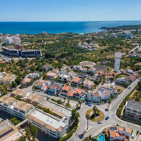 Villa In Portimao With Pool Near Beaches Βίλα