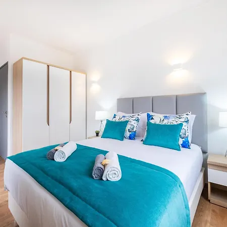 Βίλα Villa In Portimao With Pool Near Beaches *