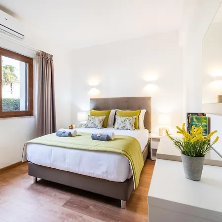 Villa In Portimao With Pool Near Beaches Βίλα